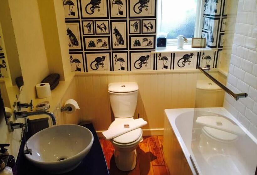 شقة غرفتين, Mason S Arms