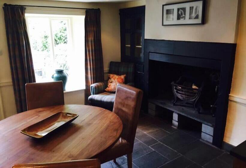 شقة غرفتين, Mason S Arms