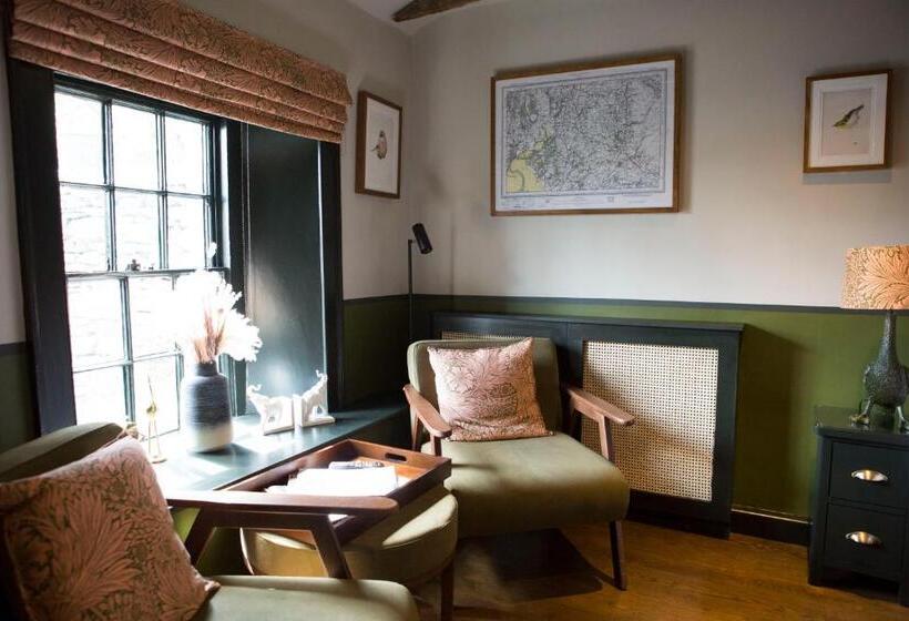 جناح سوبيريور, Mason S Arms