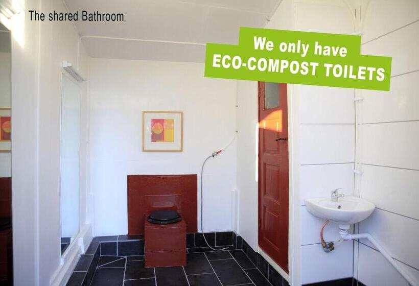 Standard-invahuone, Mormors Bakeri – B&b