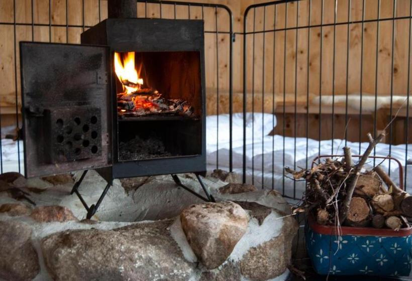 Standard Tent, Mormors Bakeri – B&b