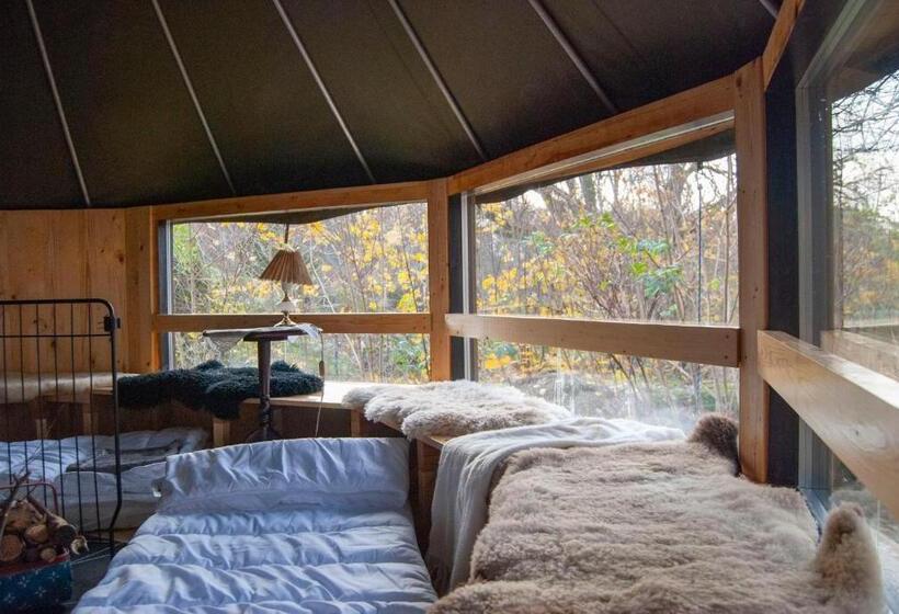 Standard Tent, Mormors Bakeri – B&b