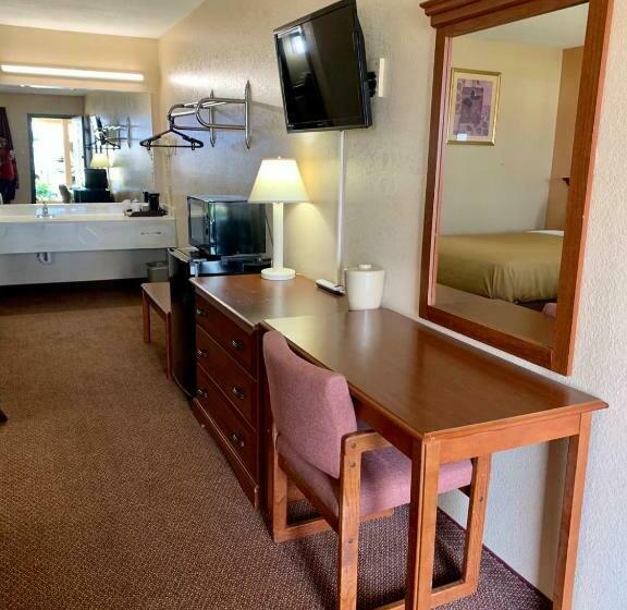 غرفة قياسية سرير كينج, Owensville Inn