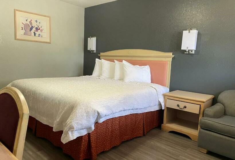 Стандартный Номер Кровать Кинг, Stratford Inn