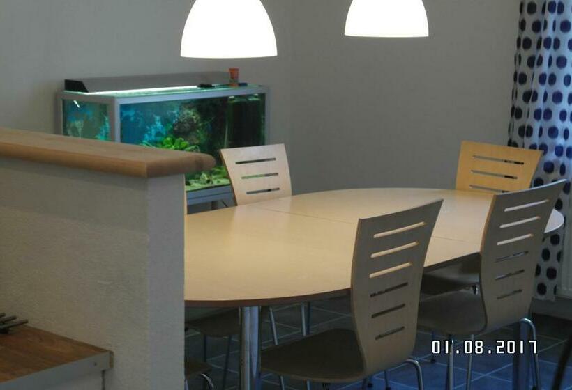 شقة 3 غرف, Ringslund B&b