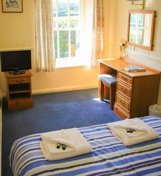 스탠다드 룸, The Red Lion