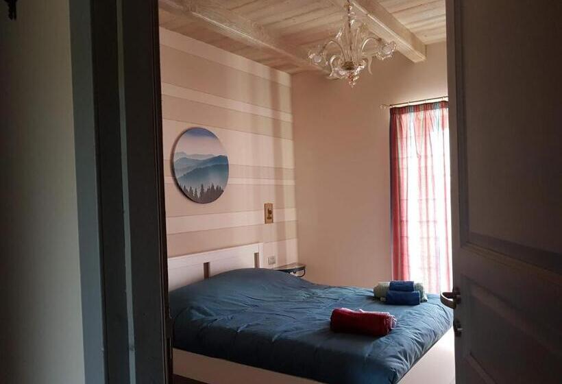 غرفة عائلية مطلّة علي الحديقة, Casa Tarò