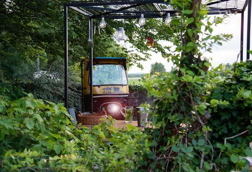 Номер Стандарт Вид на Сад, Moulin De Schwabwiller