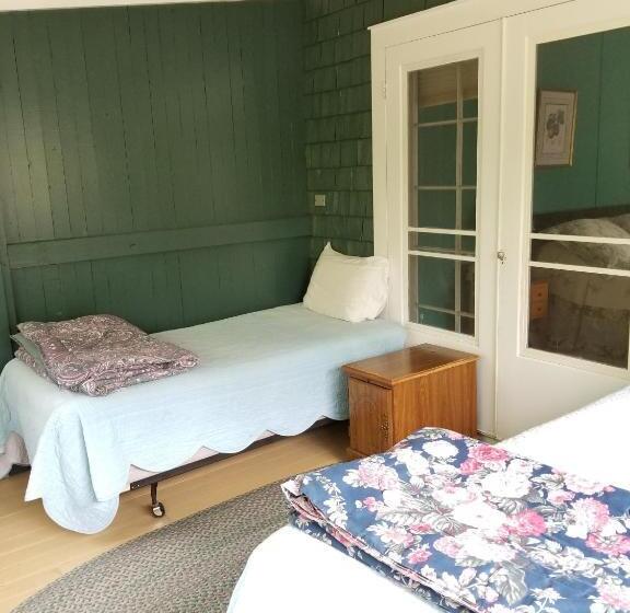 חדר סטנדרט עם מיטת קינג, Trails End Inn