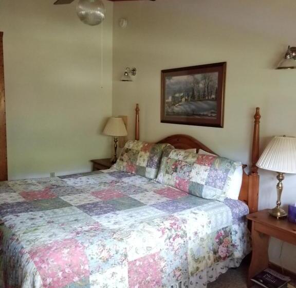 חדר דלוקס עם מיטת קינג, Trails End Inn