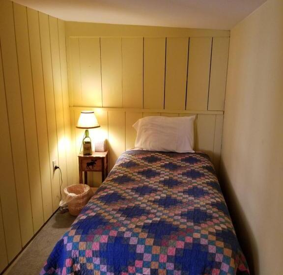 סוויטה, Trails End Inn