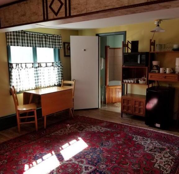 סוויטה, Trails End Inn