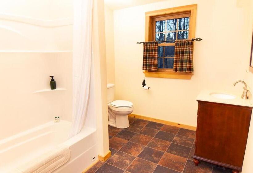 חדר דלוקס עם מיטת קינג, Trails End Inn