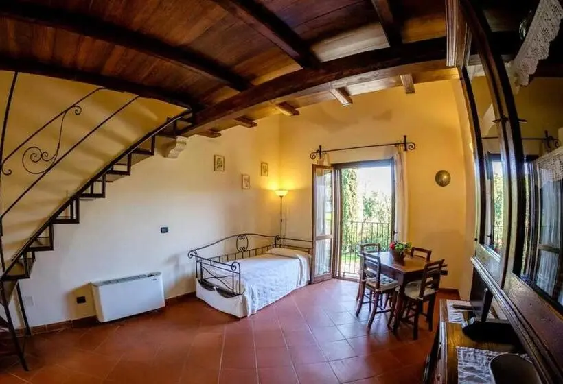 スタンダードスタジオ, Agriturismo Poggio Corbello