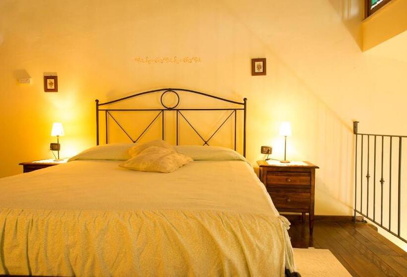 Студия Стандарт, Agriturismo Poggio Corbello