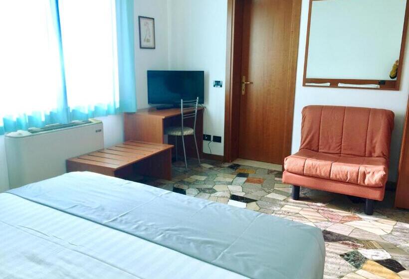 Номер Стандарт, Albergo Isetta