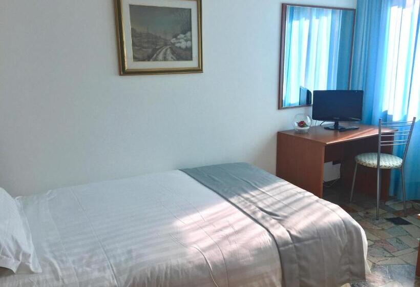 חדר סטנדרט יחיד, Albergo Isetta