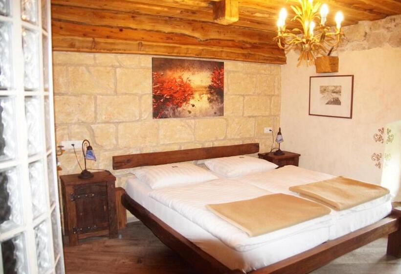 Номер Deluxe, Burg Plankenstein