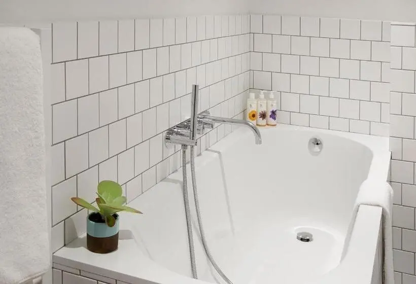 キングサイズベッドのスタンダードルーム, Compasses Inn