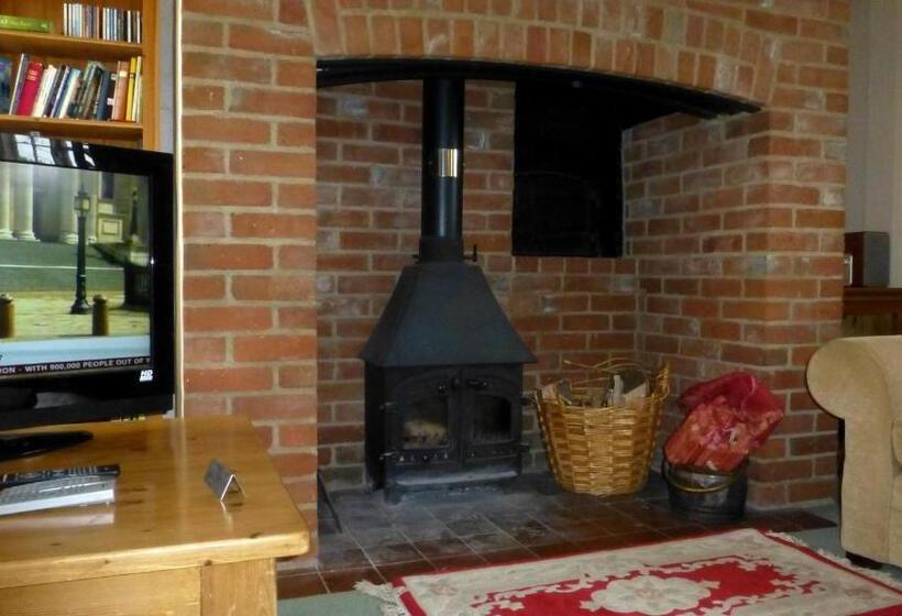 침실 1개 주택, Compasses Inn