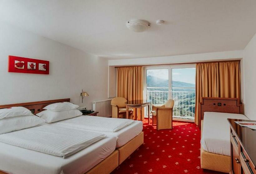 패밀리 룸, Friesacherhof