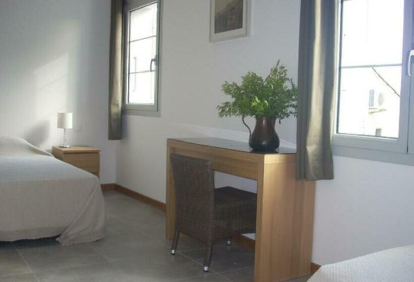 Номер Стандарт, Hôtel Restaurant Petra Cinta