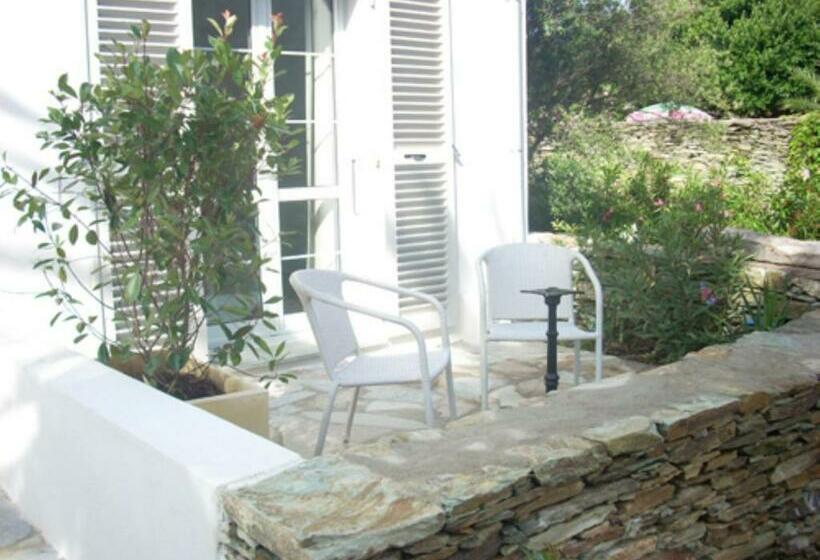 Номер Стандарт, Hôtel Restaurant Petra Cinta