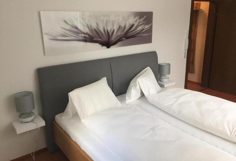 חדר משפחתי, Rettensteinerhof Wirtshaus