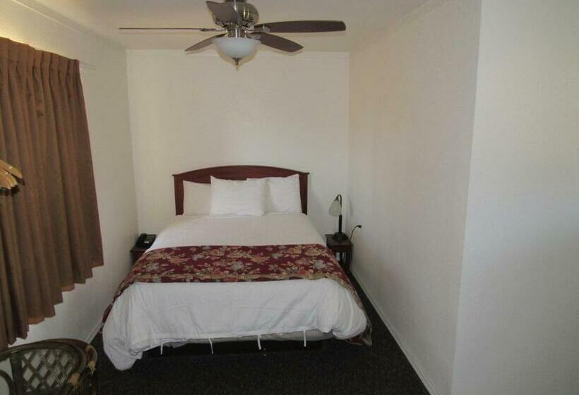 Номер Стандарт, Lakeshore Lodge