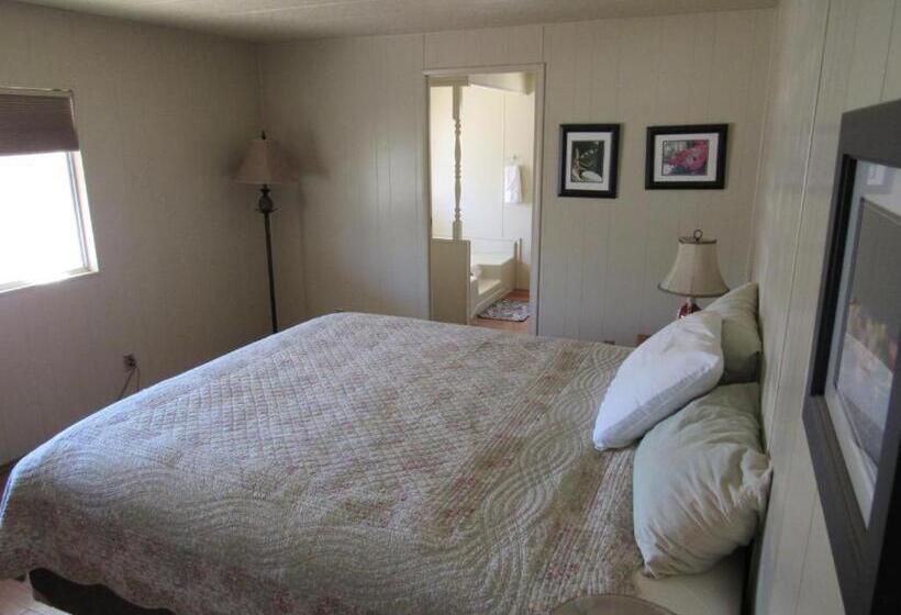 2间卧室的房子, Lakeshore Lodge