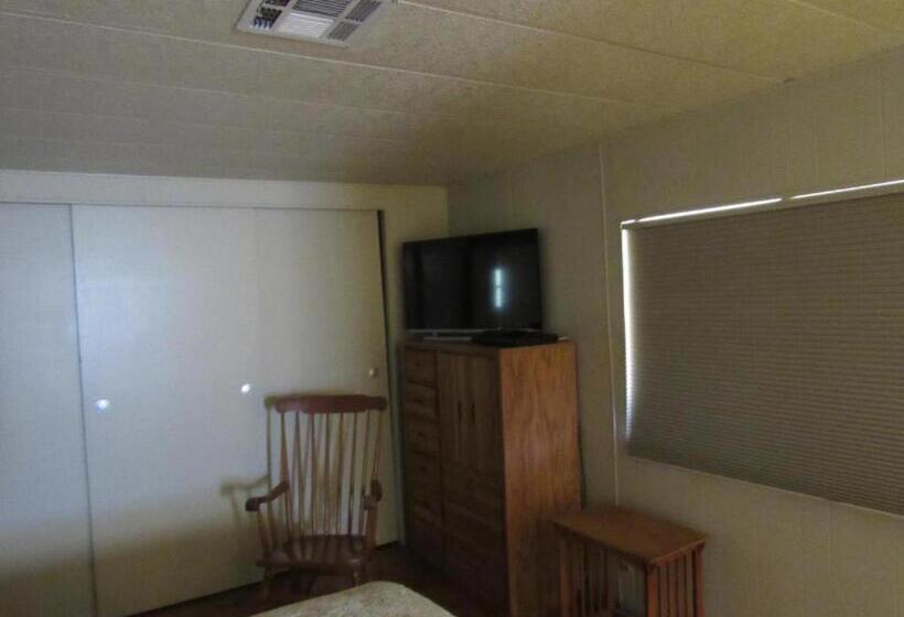 Дом 2 Спальни, Lakeshore Lodge