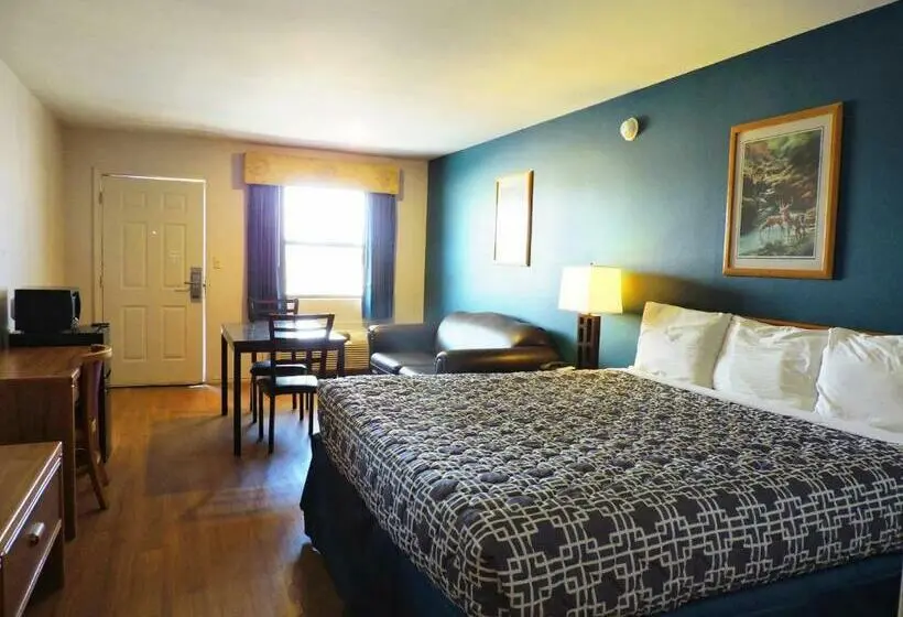 身障者適用キングサイズベッドルーム, Riata Inn   Rankin