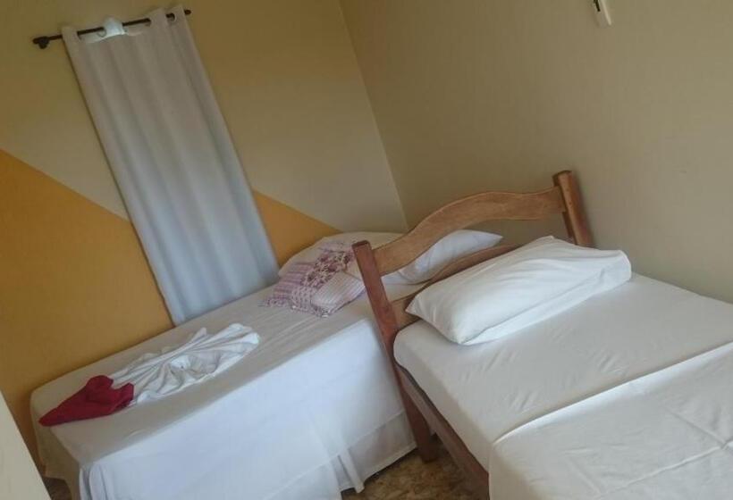 חדר אקונומי לשלושה, Pousada Recanto Lagoa Azul