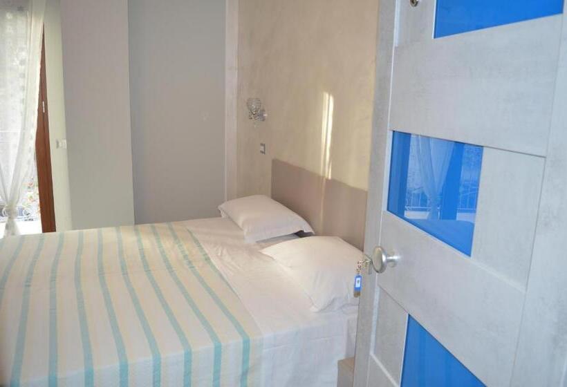 バルコニー付きスタンダードルーム, Sotto Il Cielo Del Cilento