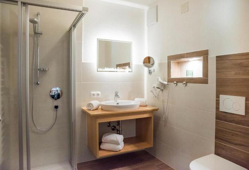 Студия Стандарт, Tiroler Herz