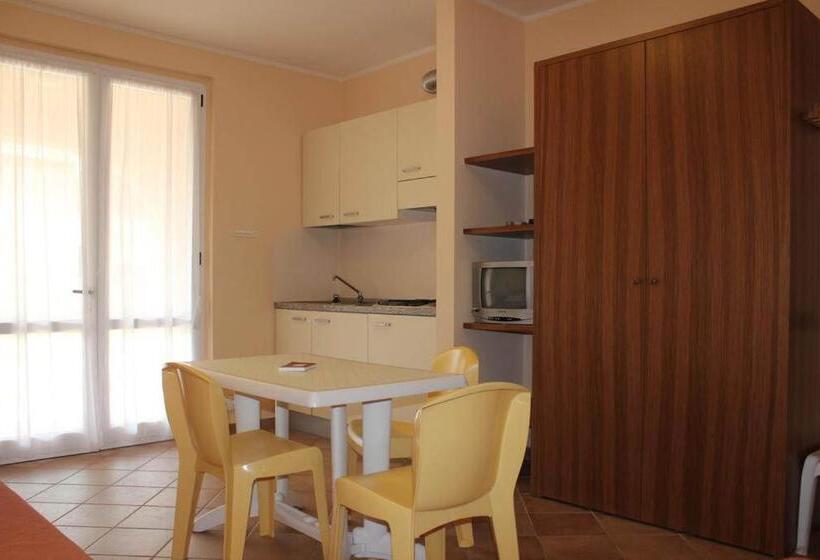 דירת חדר בקומת קרקע, Residence I Tusci