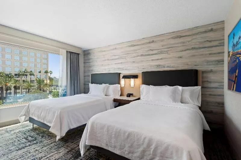 سوییت, Embassy Suites By Hilton Anaheim South