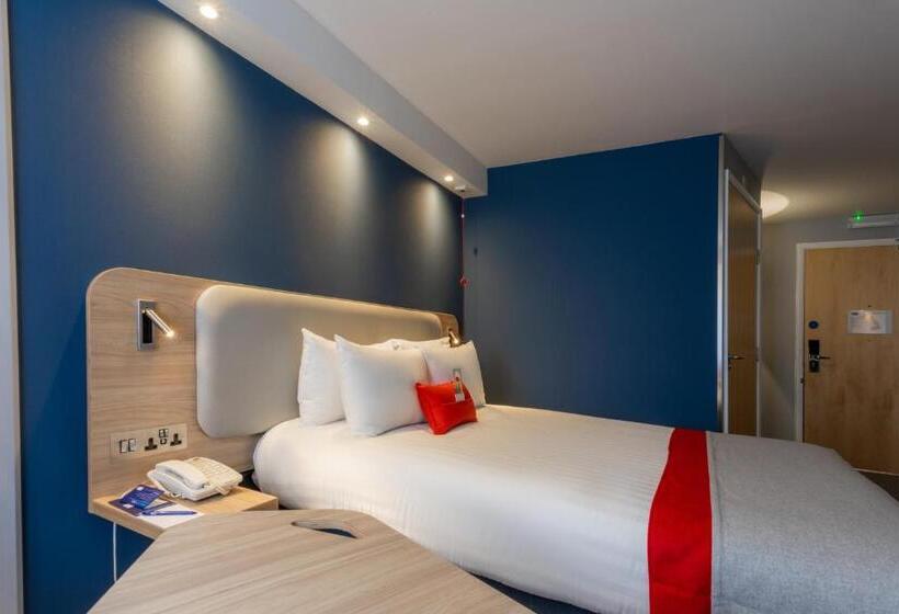 חדר סטנדרט מותאם לאדם עם מוגבלויות, Holiday Inn Express Glasgow City Ctr Theatreland, An Ihg