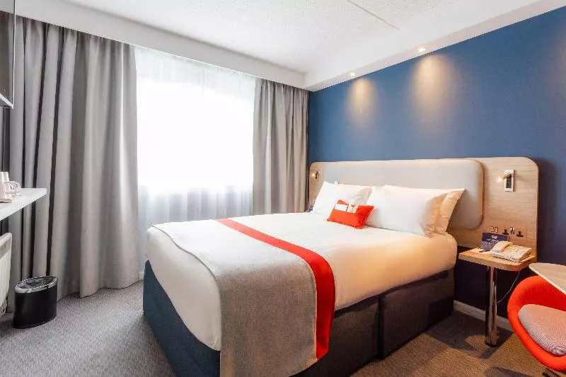 اتاق استاندارد با تخت بزرگ, Holiday Inn Express   Glasgow   City Ctr Theatreland, An Ihg