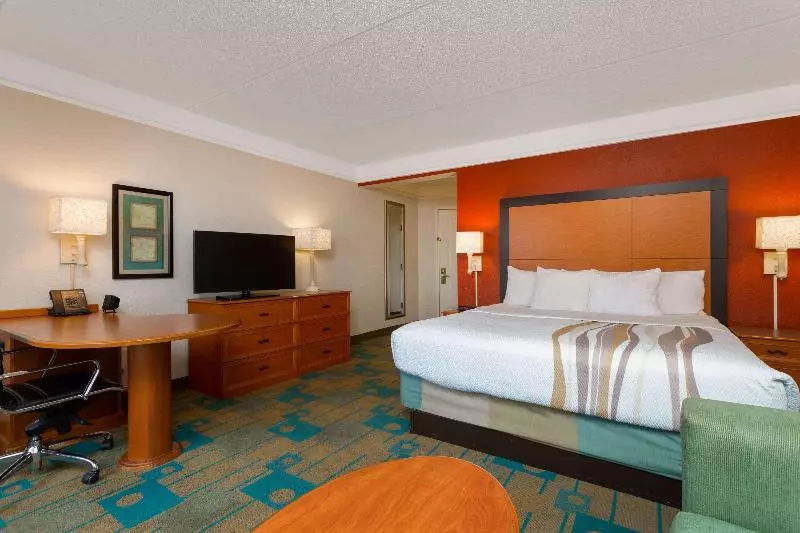 اتاق اجرایی با تخت بزرگ, La Quinta By Wyndham Lakeland West