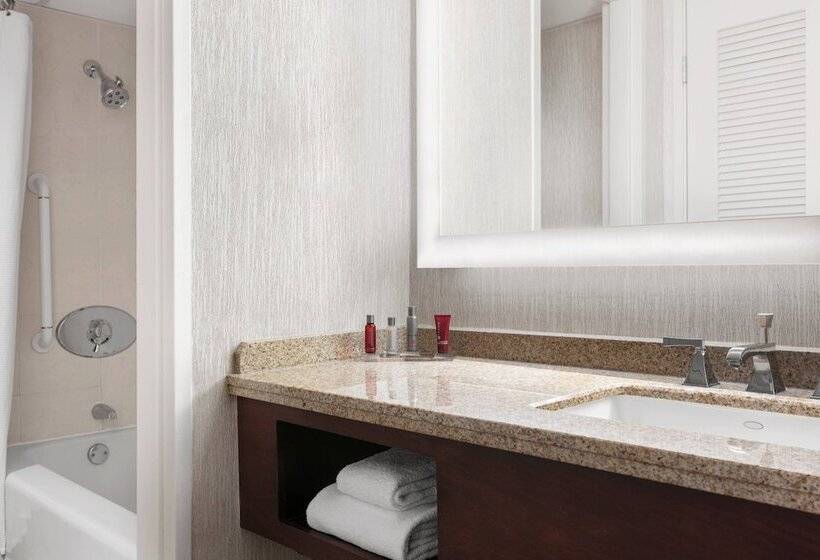 Quarto Estandar Cama Casal, New Orleans Marriott