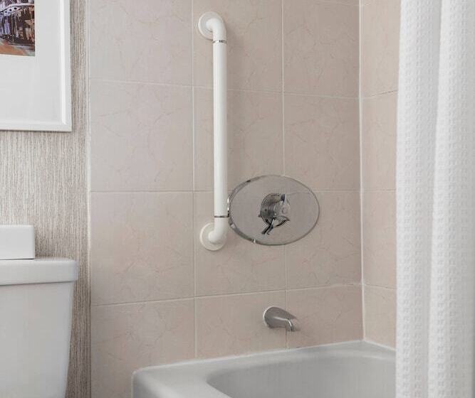 اتاق کلاب, New Orleans Marriott