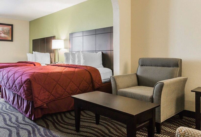 جناح, Quality Inn & Suites Near Coliseum And Hwy 231 North