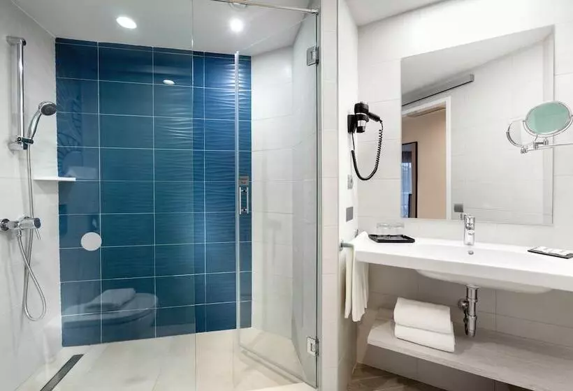 سوییت جونیور با چشم‌انداز دریا, Hotel Riu Vistamar - All Inclusive