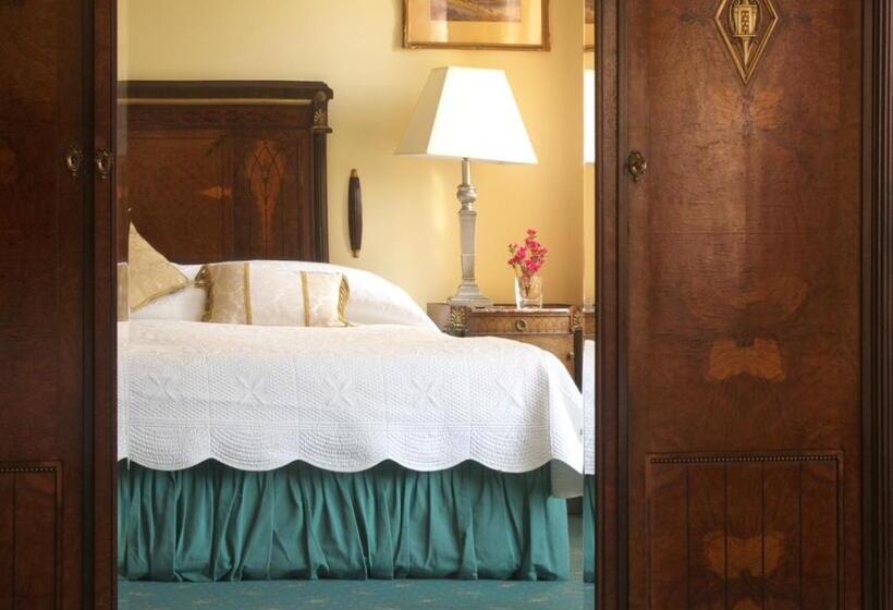 غرفة قياسية فردية, Seaview House