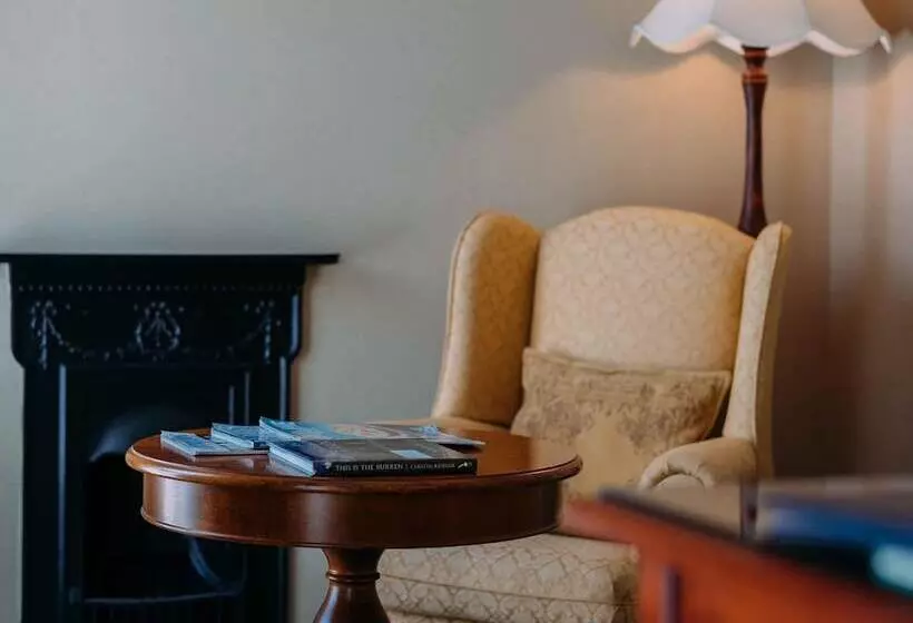 سوییت جونیور, Sheedys Boutique Hotel & Restaurant