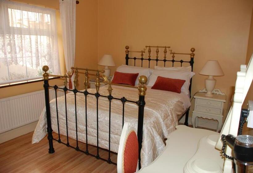 غرفة أساسية, The 19th Golf Lodge