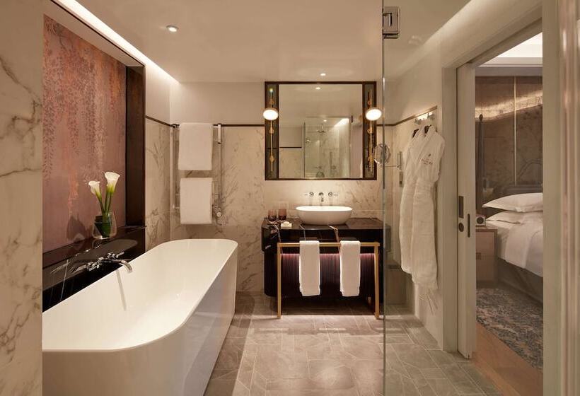 스위트, The Biltmore Mayfair