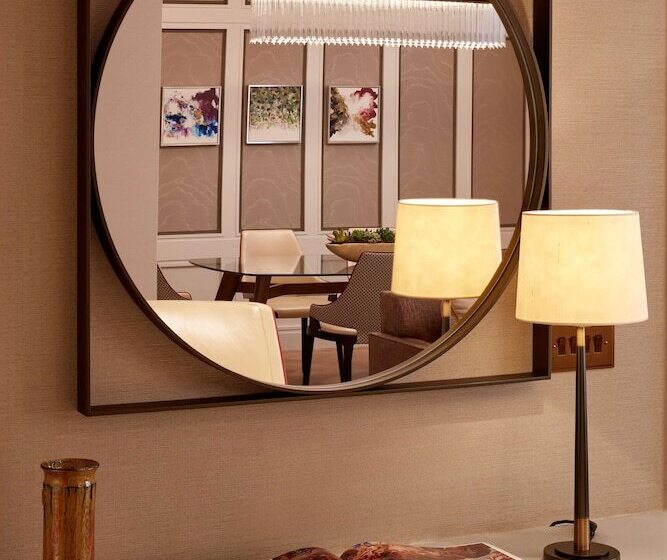 스위트, The Biltmore Mayfair