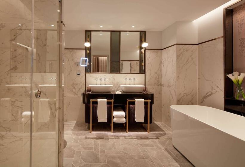 스위트, The Biltmore Mayfair